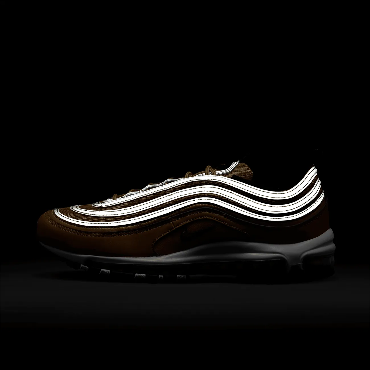 AIR MAX 97 OG METALLIC GOLD VARSITY RED BLACK WHITE