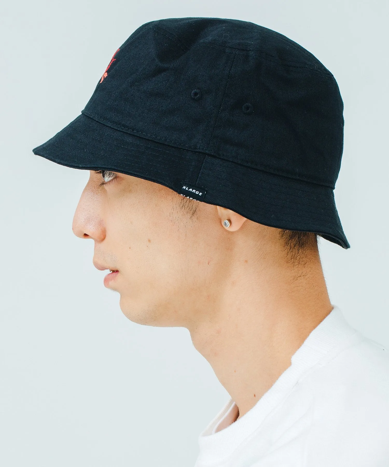 EMBROIDERY BUCKET HAT