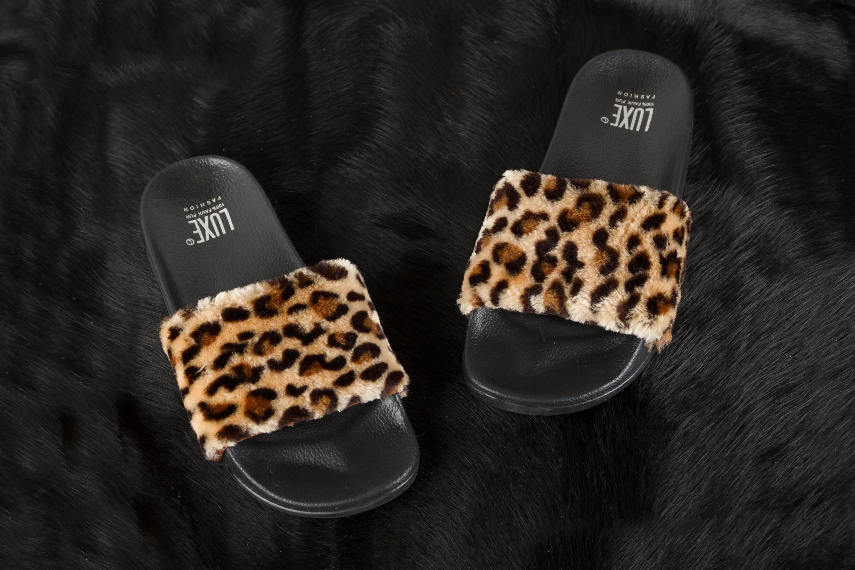 Luxe Fashion Classic Faux Sheepskin Women Slides-1-Piece