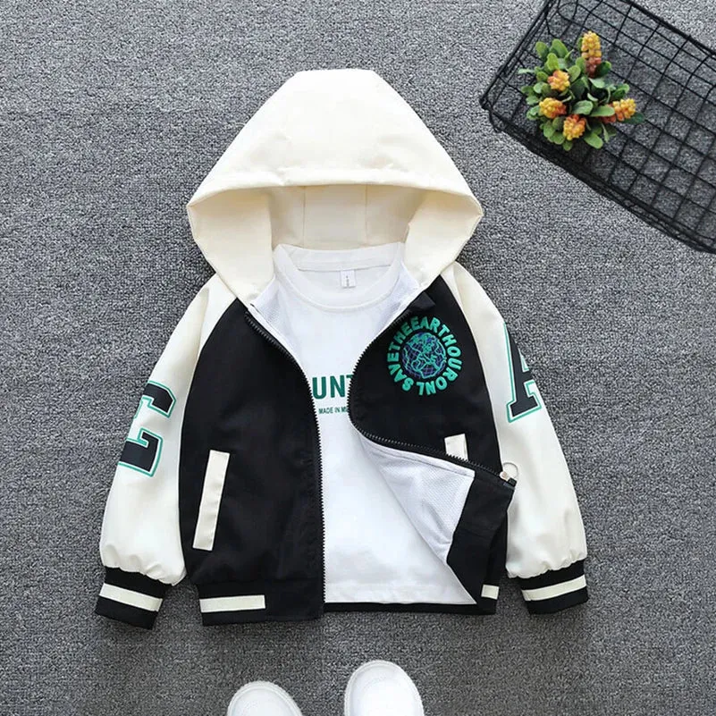 Spring and Autumn 2024 Girls and Children's Casual Letter Long sleeved Hooded Zipper Coat Children's Clothing 1-8 Years Old